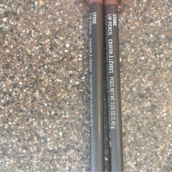 MAC Cosmetic LIP PENCI, COLOR : STONE Bestseller - Picture 4 of 7